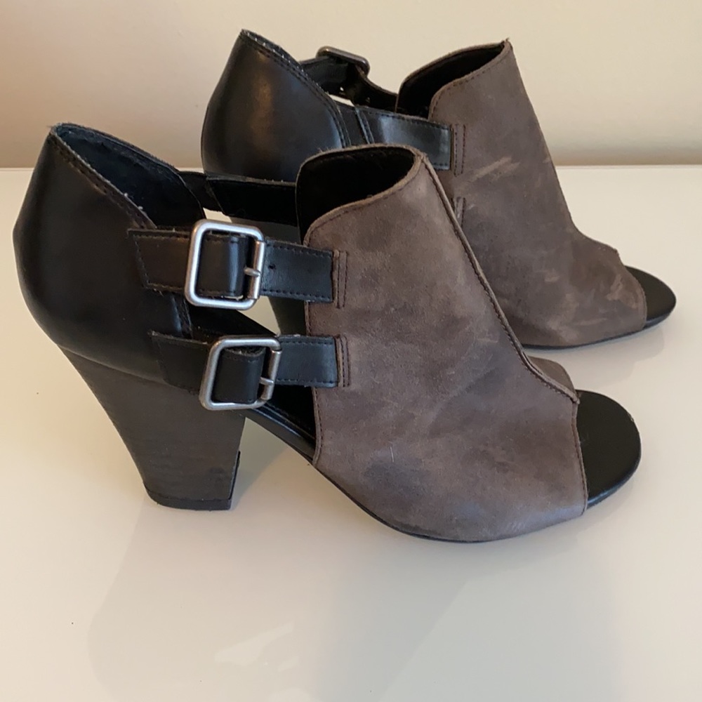 Franco Sorto Sandal black/grey womens size 8